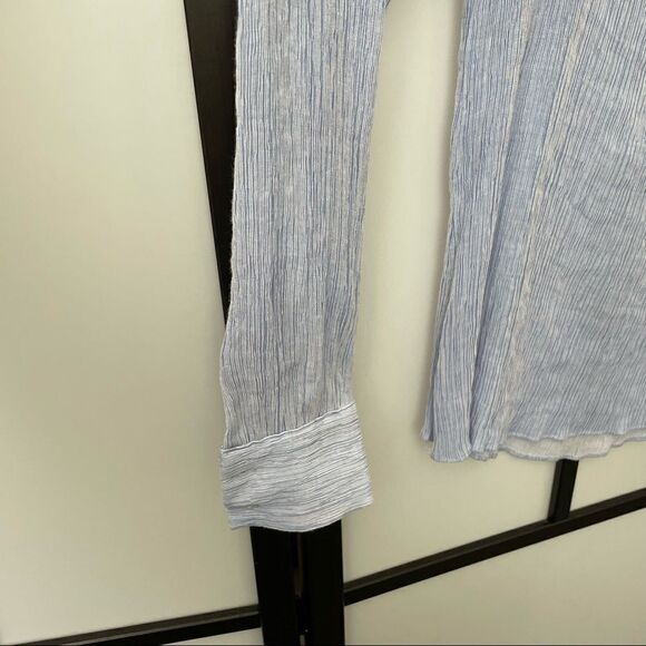 [s] Jane & Delancey Baby Blue Boho Ruffle Long Sleeve Cold Shoulder Blouse - Picture 10 of 13